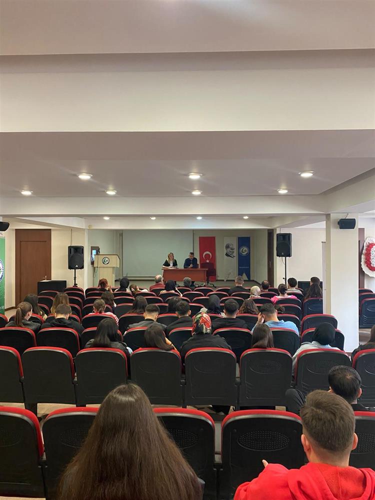 Konferans Salonu Katılımcılar